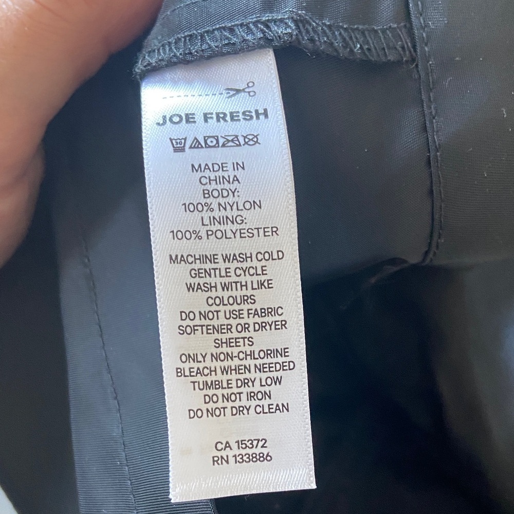 Joe Fresh Black Nylon Cargo Skirt - Picture 13 of 13